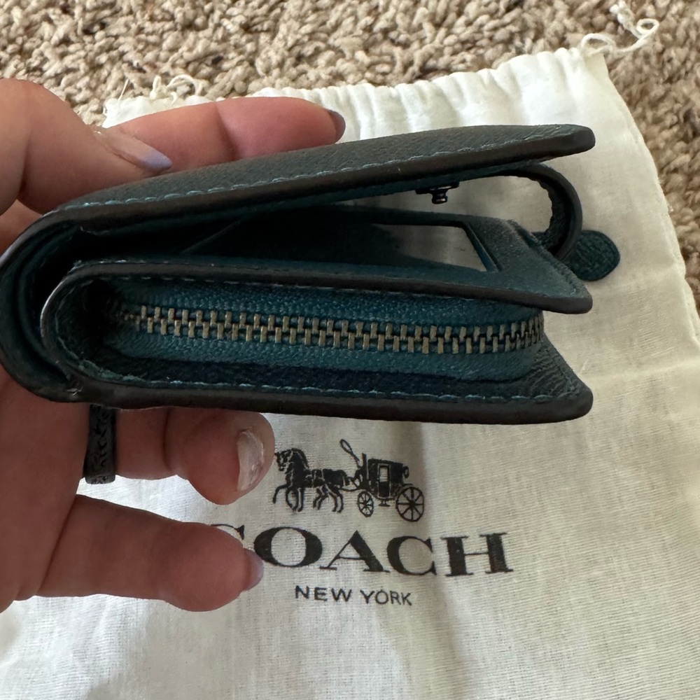 Coach Metallic Teal Pebble Leather 2 way Crossbody with Matching Wallet - Picture 12 of 14